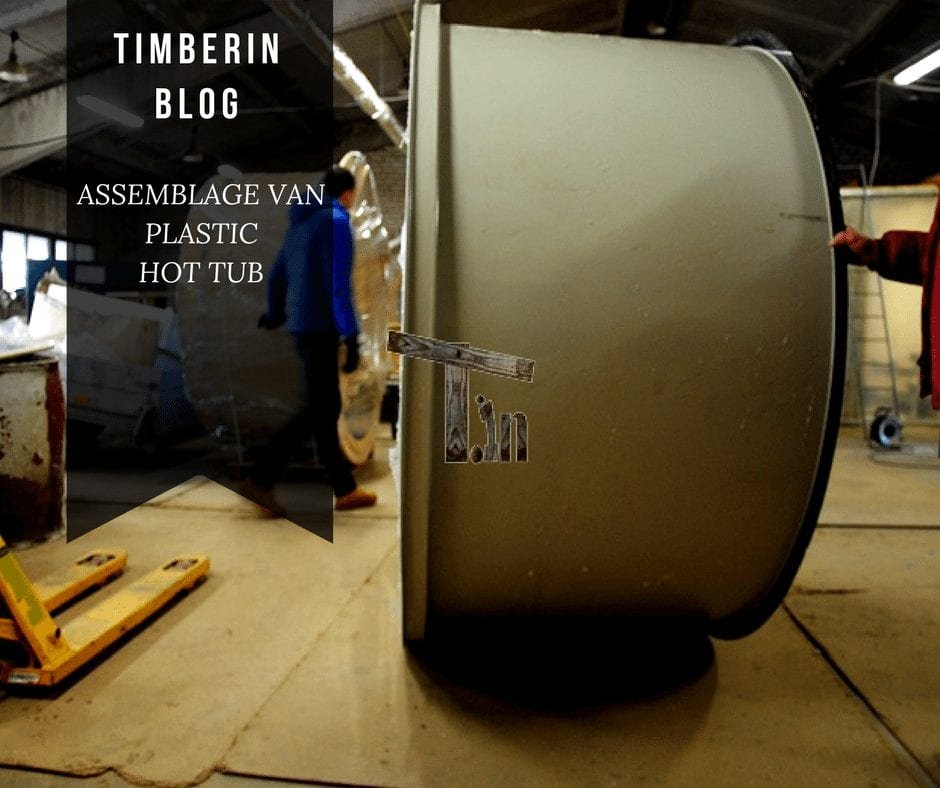 ASSEMBLAGE VAN PLASTIC HOT TUB