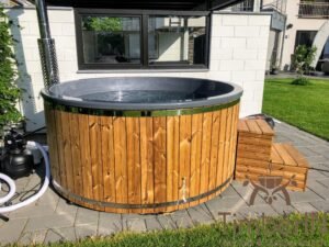 Houtgestookte Hottub Jacuzzi Met Massagejts – TimberIN Rojal (2)