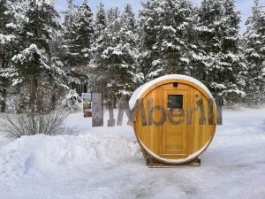Outdoor Barrel Sauna Met Een Panoramisch Raam (5)