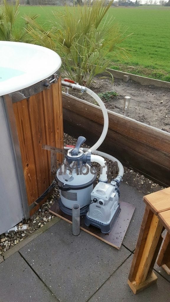 Hottub Fiberglas Met Geïntegreerde Kachel Thermohout Wellness Royal, Marcel, Batenburg, Netherland (2)