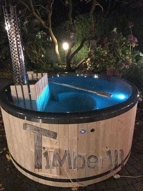 Hottub Wellness Met Binnengestookte Kachel, SA Woensdrecht, Nederland