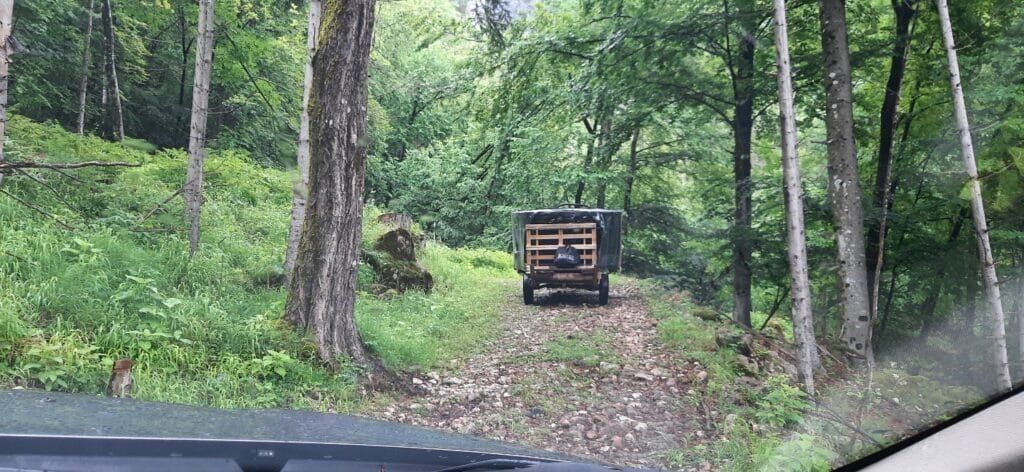 Levering van een hottub vóór de ingebouwde installatie